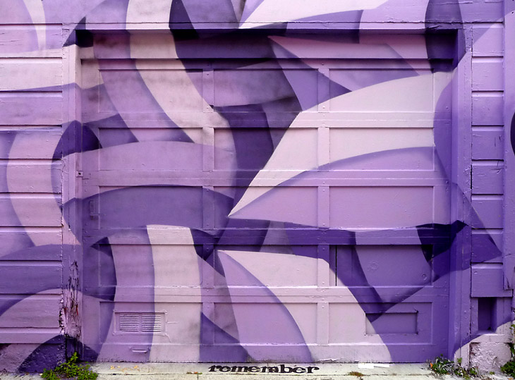 Vibrant Garage mural by Ricardo Richey (Apexer)