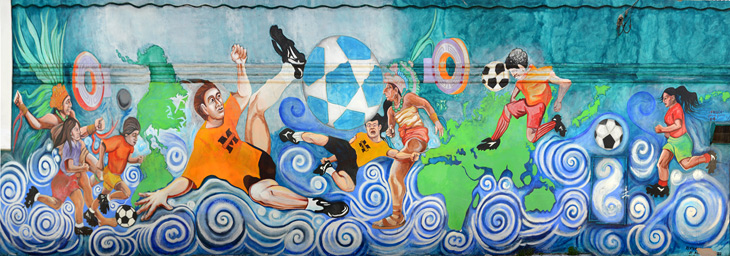 El Mundial mural by Eduardo Pineda, Raymond Patlan